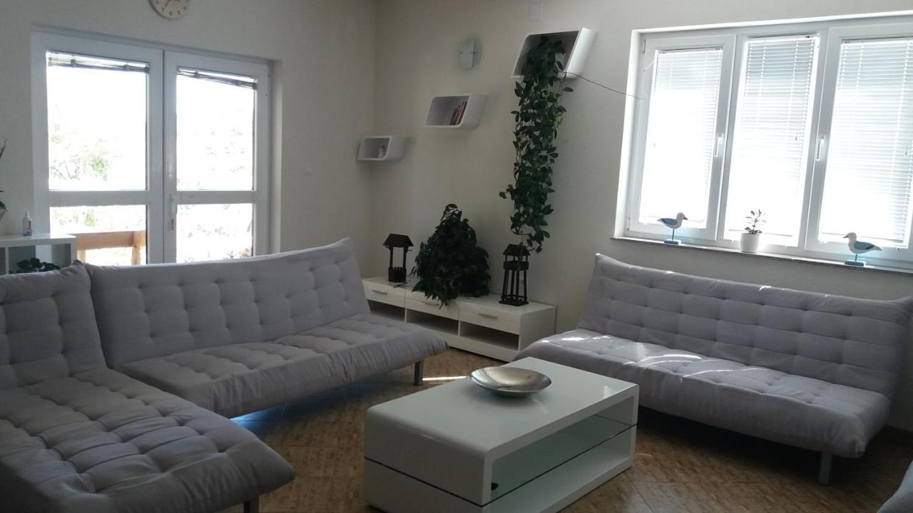 4 Bedroom Apartment in Tisno  Buitenkant foto